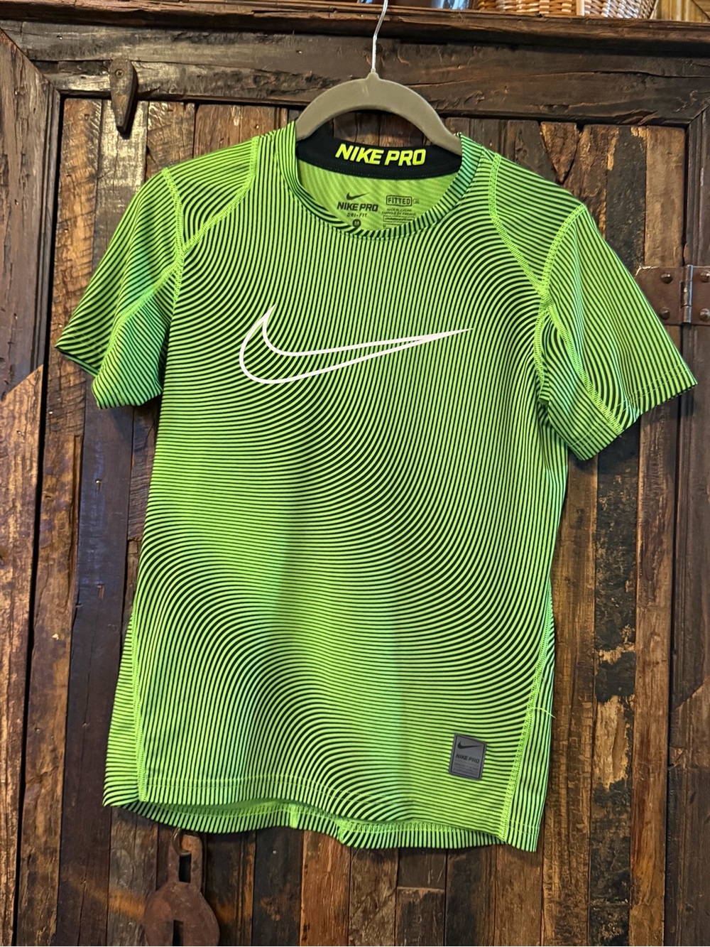 Nike Pro Dri-FIT Size M Green Black Fitted Compression Training Shirt
